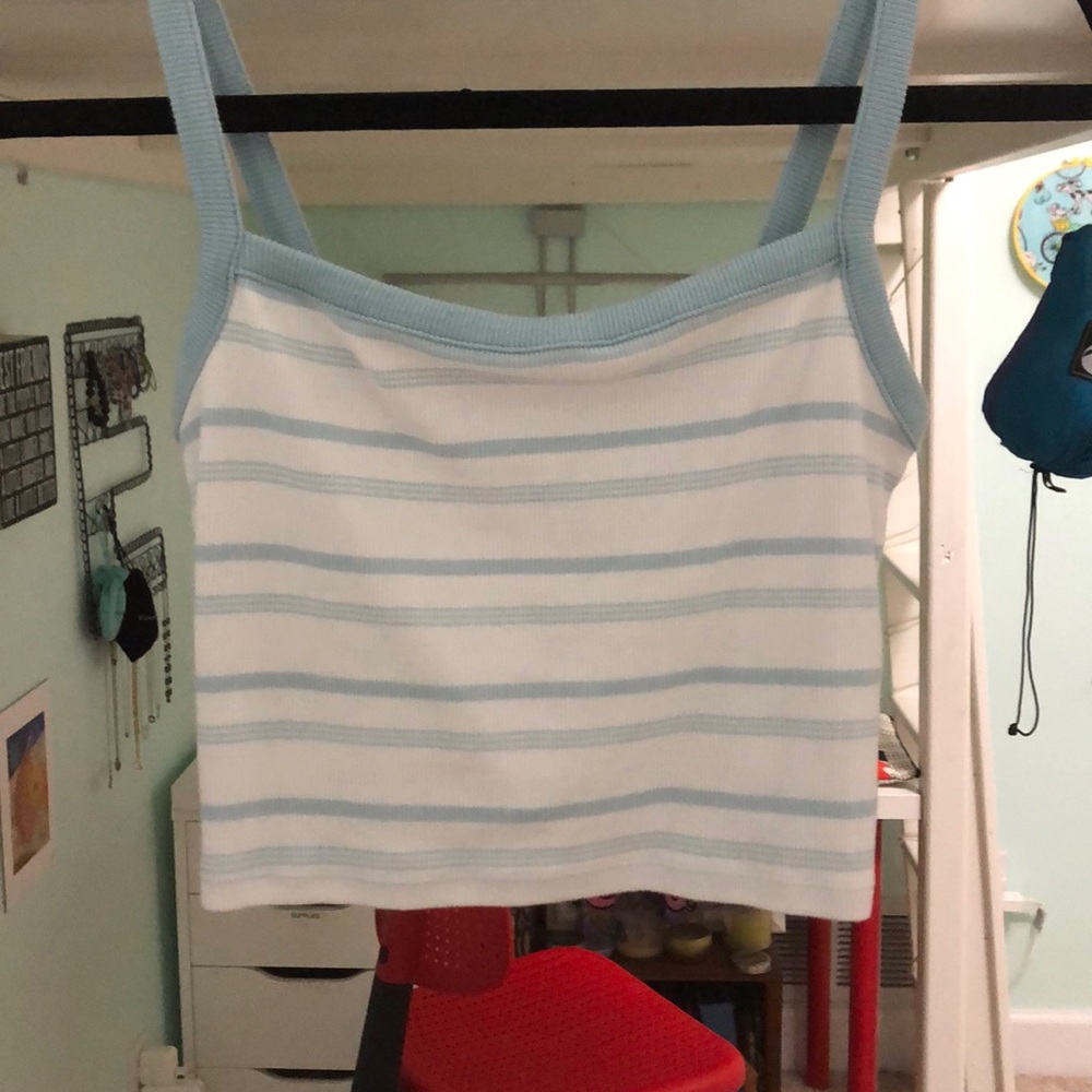 Cropped blue tank